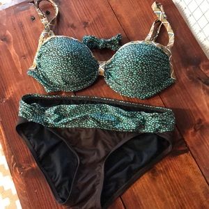 Coco Reef Bikini small 32D/34D swimsuit